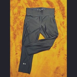 Under Armour •  Cropped Legging
